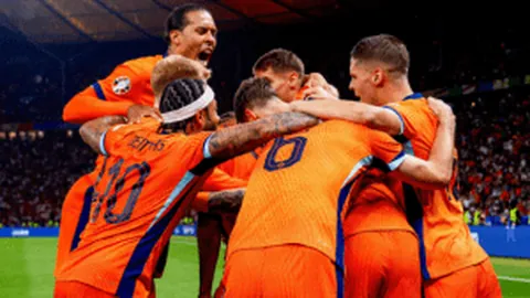 湖火大战G4里夫斯伤情报告出炉，41岁老詹怕是又要单核带队起飞